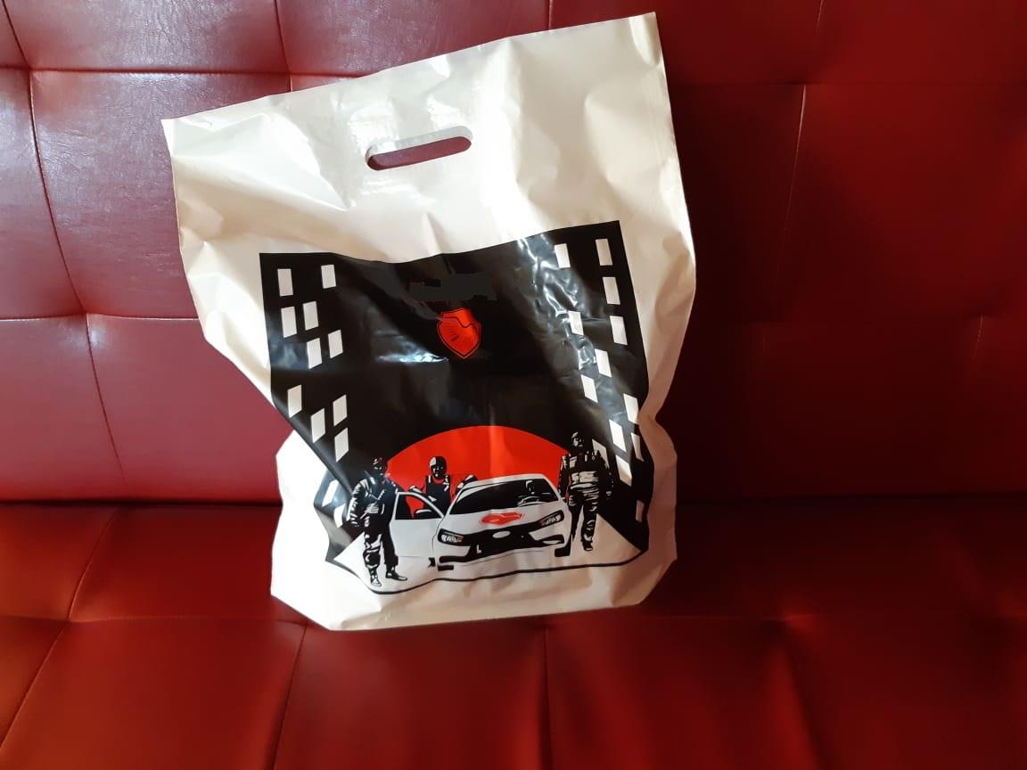 Фото В Новосибирске благодаря бдительности сотрудницы супермаркета задержали мужчину, подозреваемого в краже шоколада на крупную сумму 3